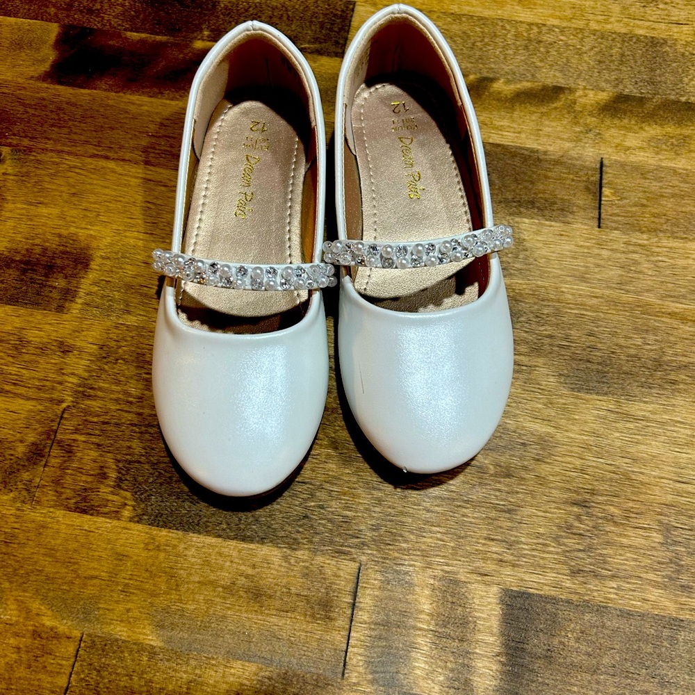 ✨Dream pairs kids shoes✨